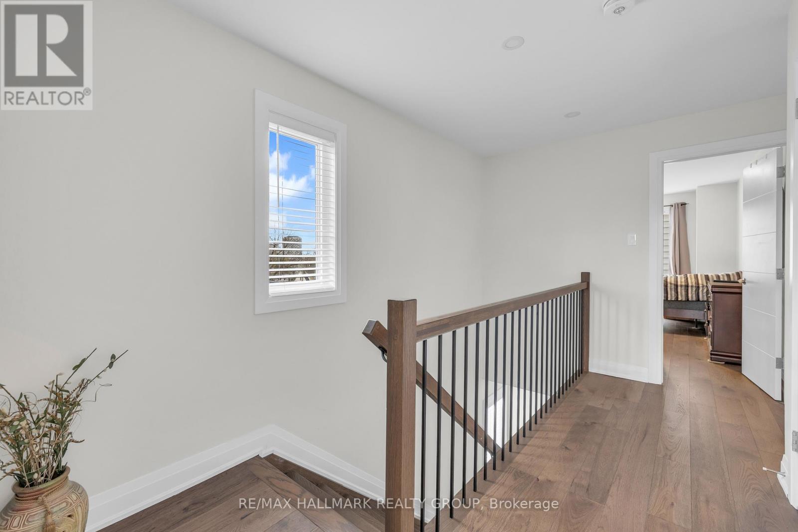 Photo 6 of 165 Longpre Street, Ottawa ON