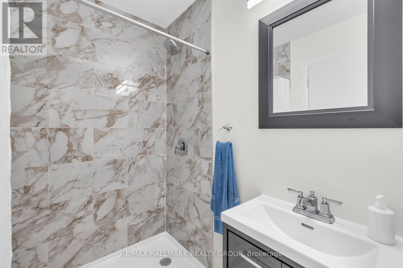 Photo 42 of 165 Longpre Street, Ottawa ON