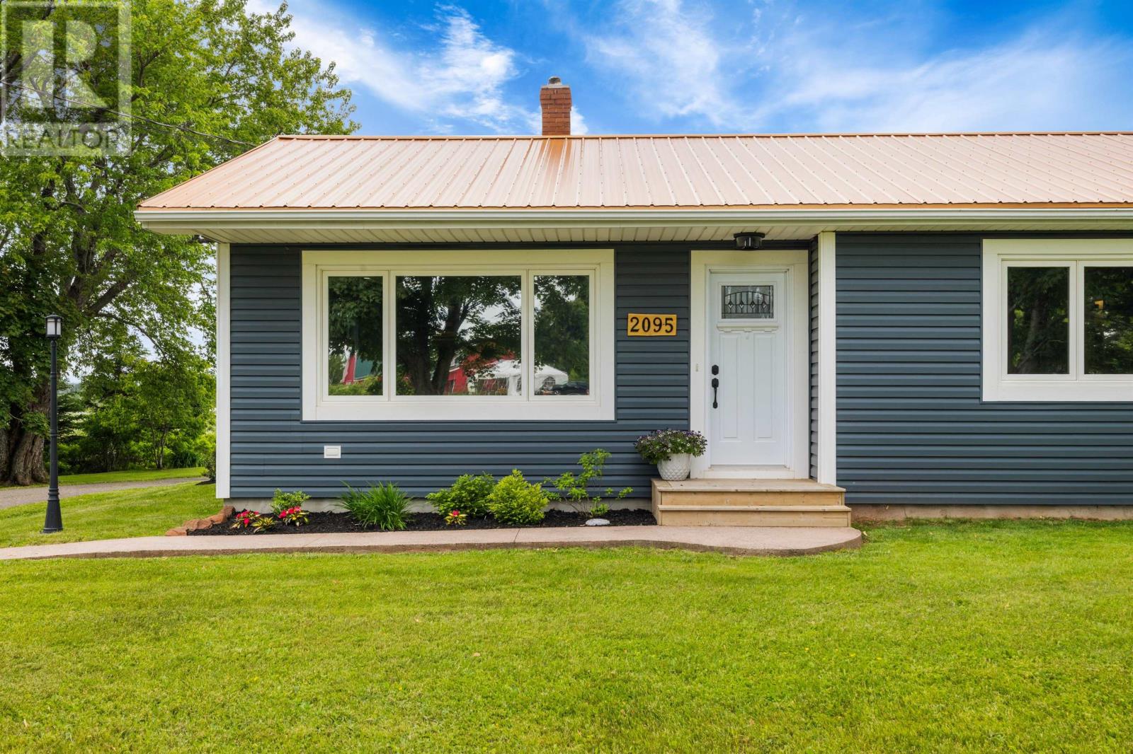 Photo 5 of 2095 North York River Rd, Warren Grove PE