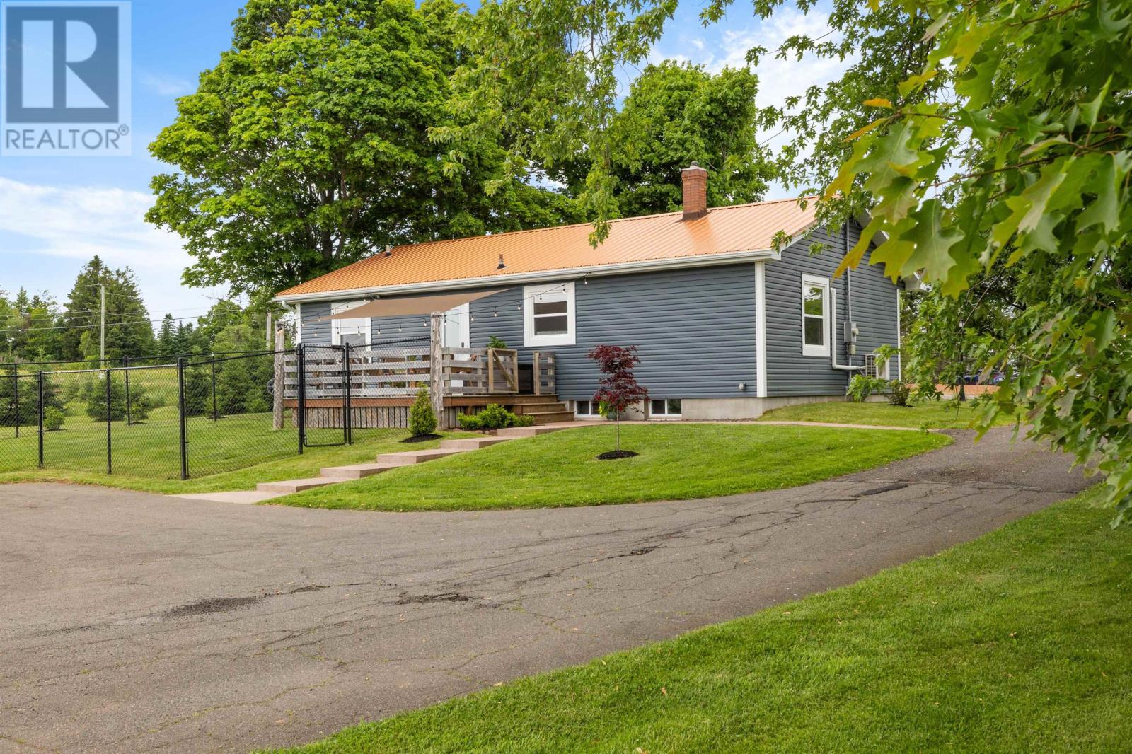 Photo 8 of 2095 North York River Rd, Warren Grove PE