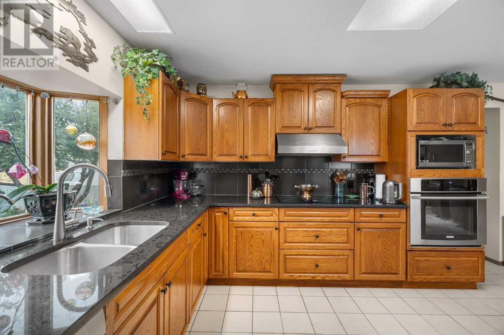 Single Family House for Sale in  Bernard Drive NW Beddington Heights Calgary 
