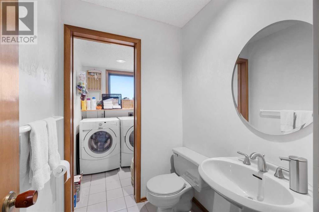 Single Family House for Sale in  Bernard Drive NW Beddington Heights Calgary 