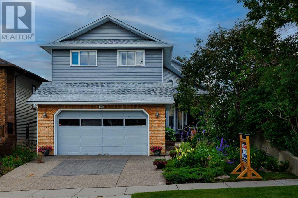 Single Family House for Sale in  Bernard Drive NW Beddington Heights Calgary 
