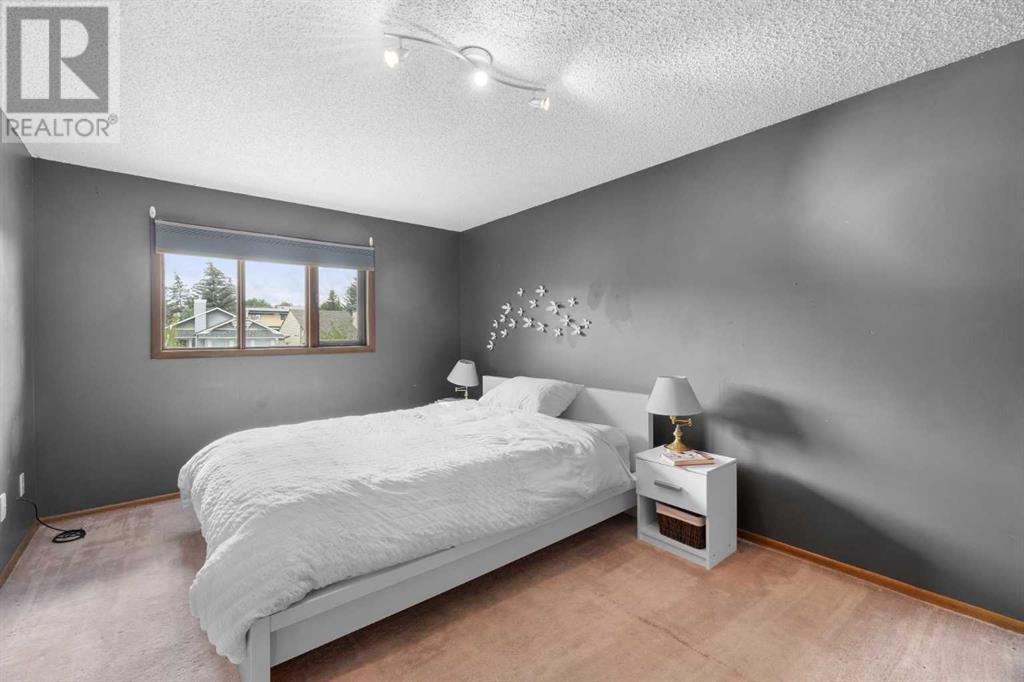 Single Family House for Sale in  Bernard Drive NW Beddington Heights Calgary 