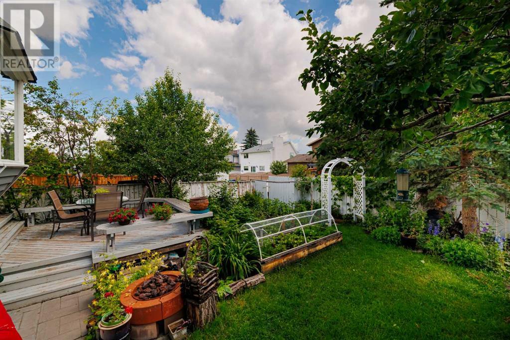Single Family House for Sale in  Bernard Drive NW Beddington Heights Calgary 