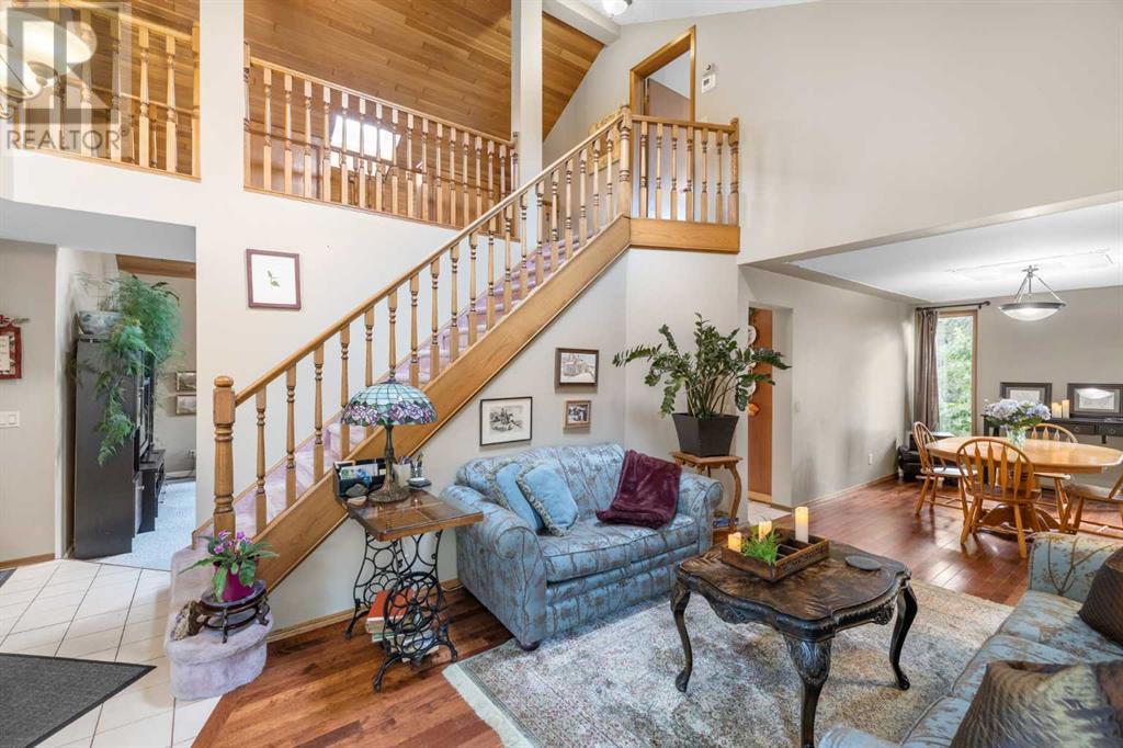Single Family House for Sale in  Bernard Drive NW Beddington Heights Calgary 