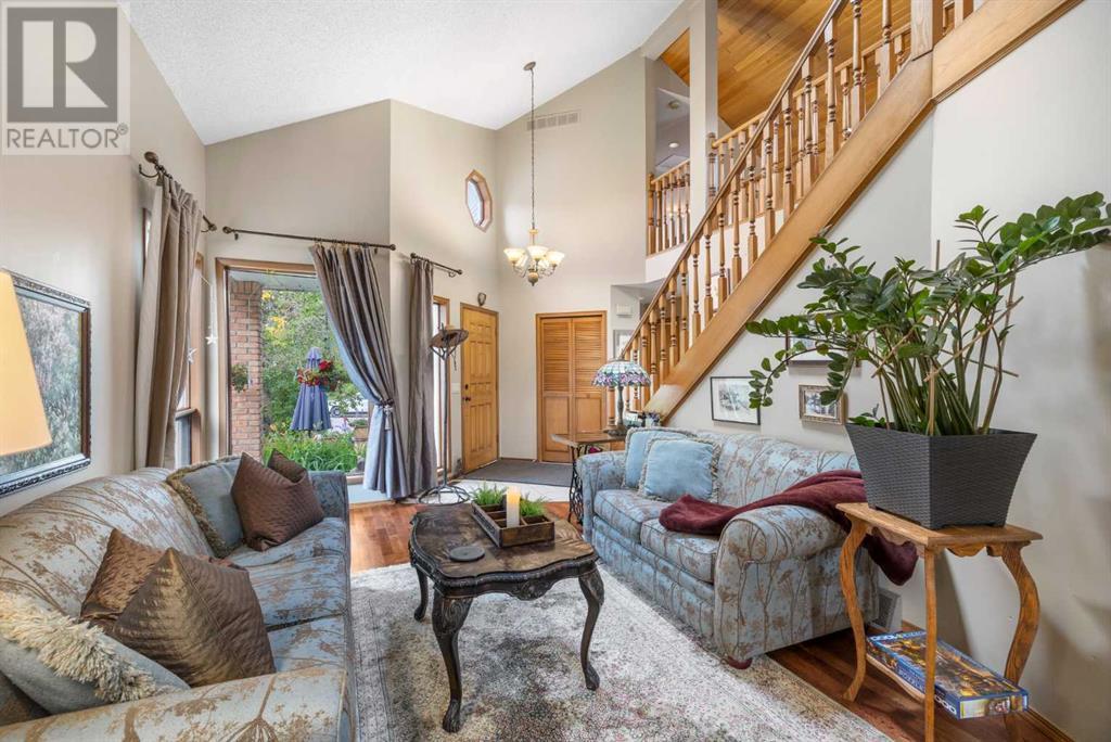 Single Family House for Sale in  Bernard Drive NW Beddington Heights Calgary 