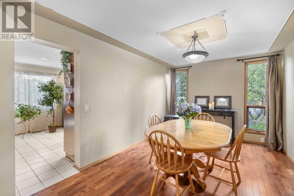 Single Family House for Sale in  Bernard Drive NW Beddington Heights Calgary 