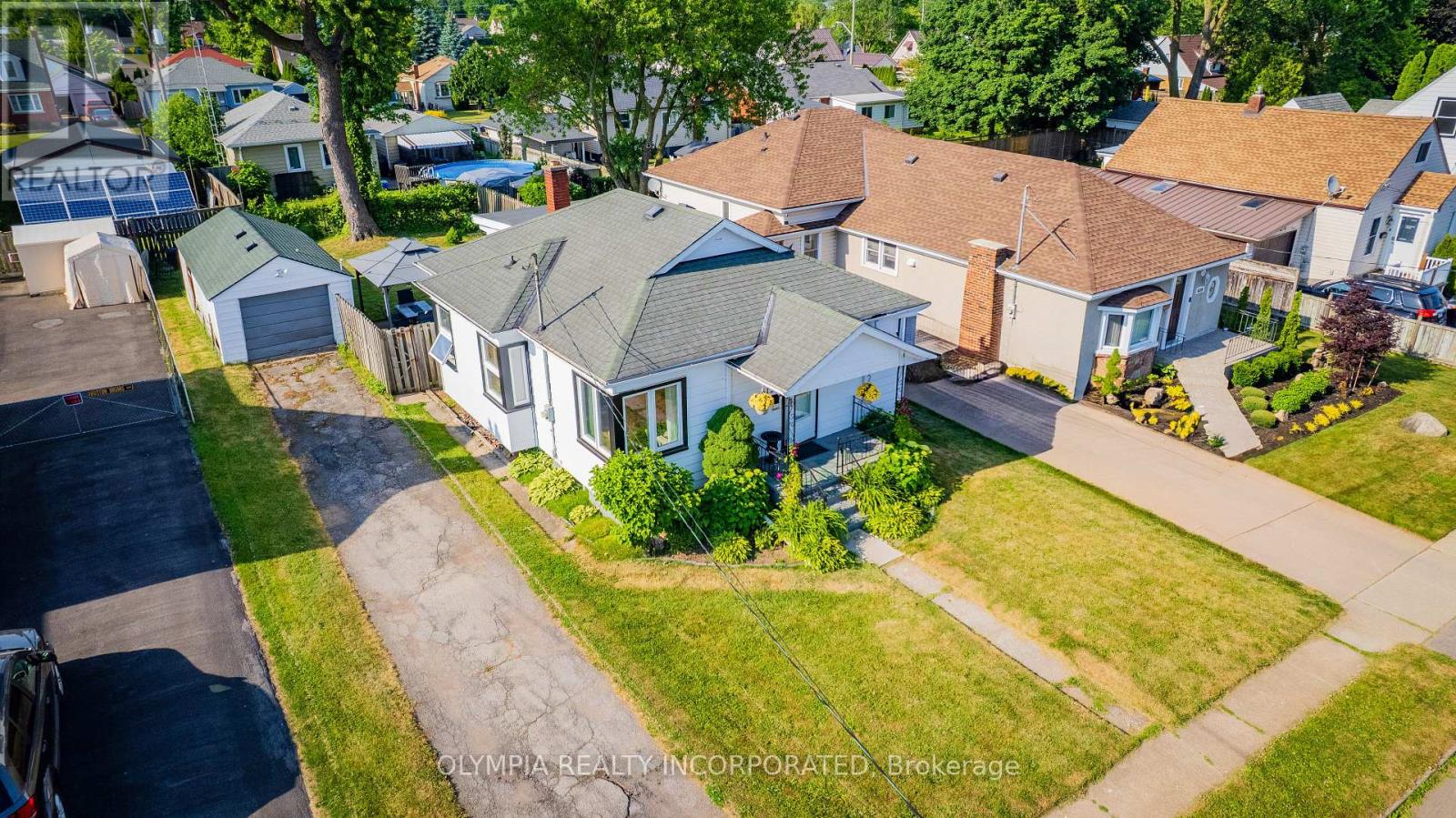 Photo 1 of 6129 Keith Street, Niagara Falls ON