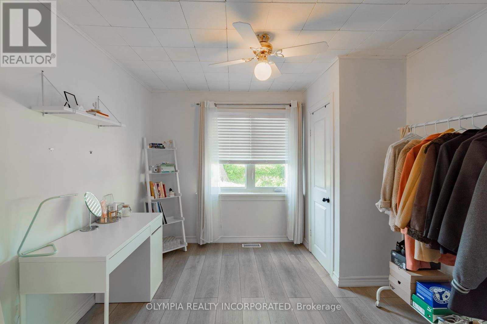 Photo 11 of 6129 Keith Street, Niagara Falls ON