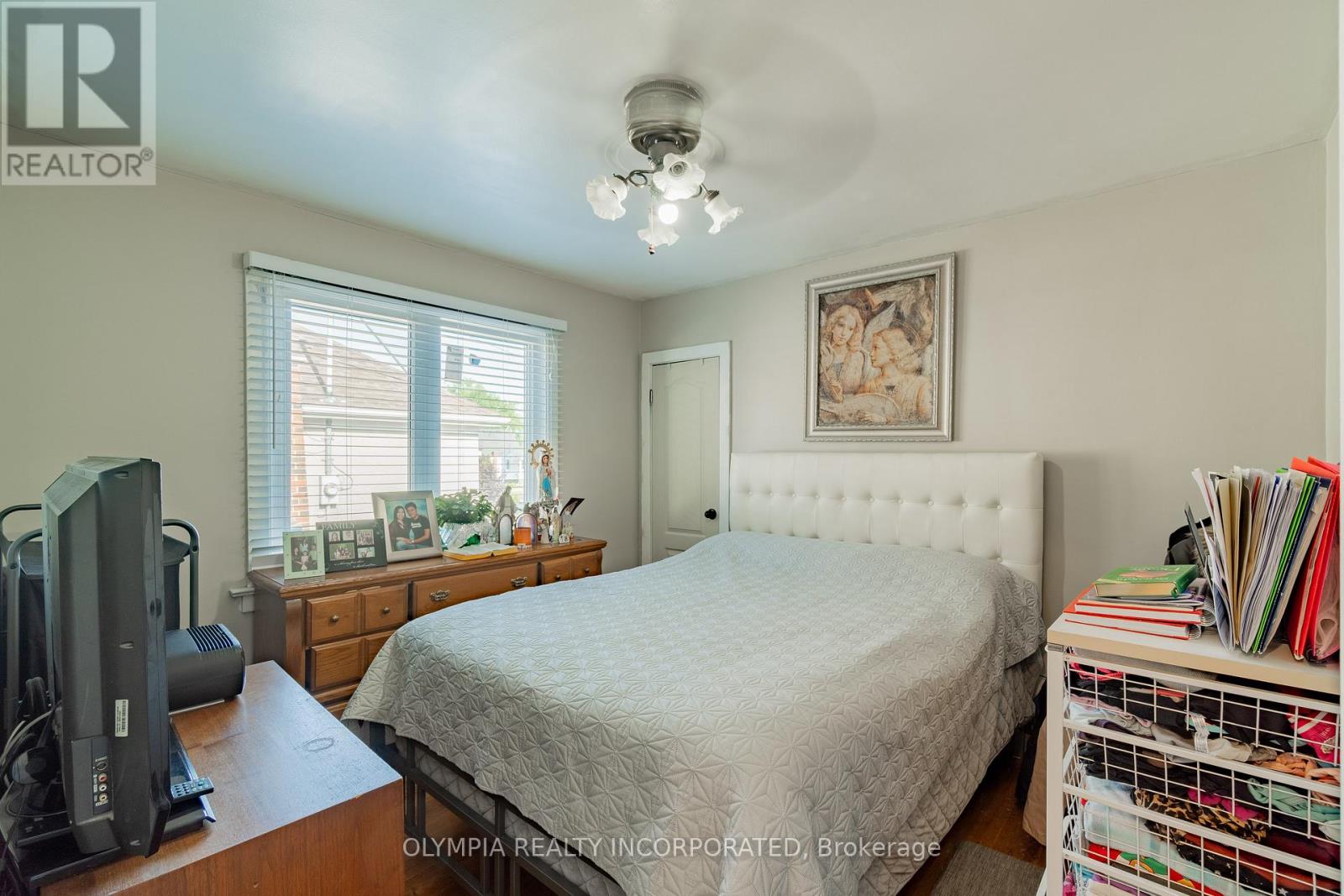 Photo 8 of 6129 Keith Street, Niagara Falls ON