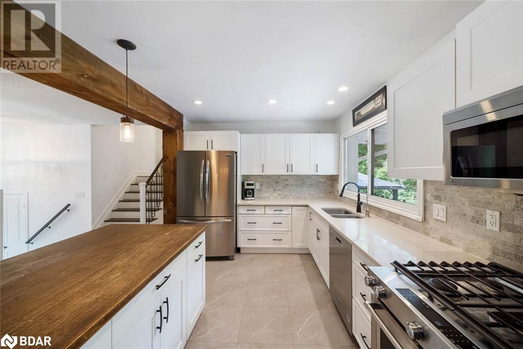 Photo 11 of 2 Noraline Avenue, Midhurst ON