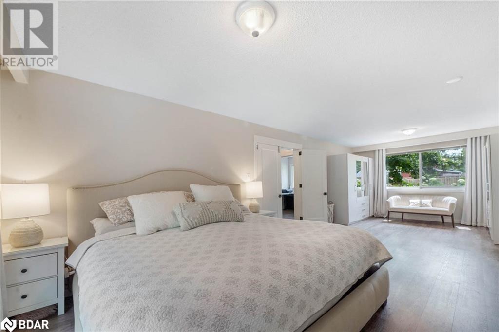 Photo 29 of 2 Noraline Avenue, Midhurst ON
