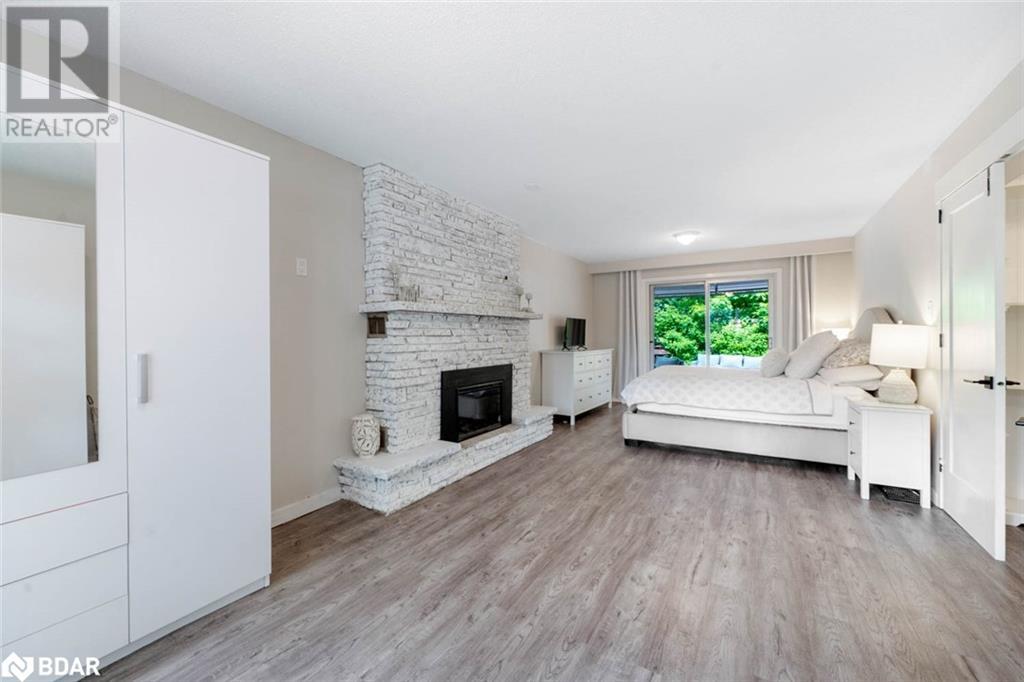 Photo 18 of 2 Noraline Avenue, Midhurst ON