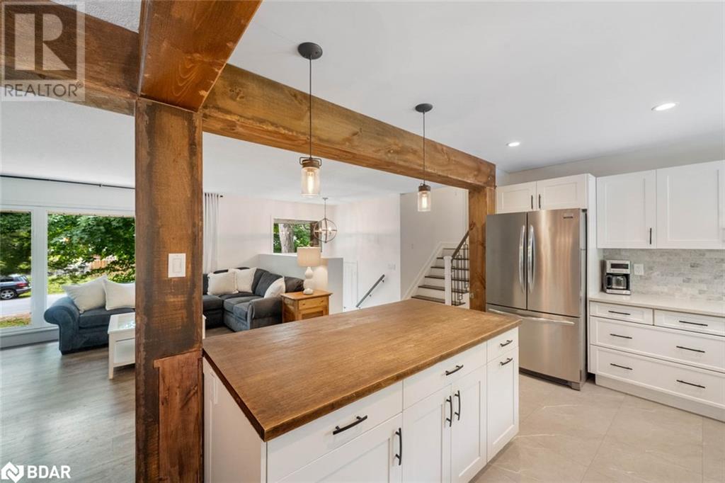 Photo 25 of 2 Noraline Avenue, Midhurst ON