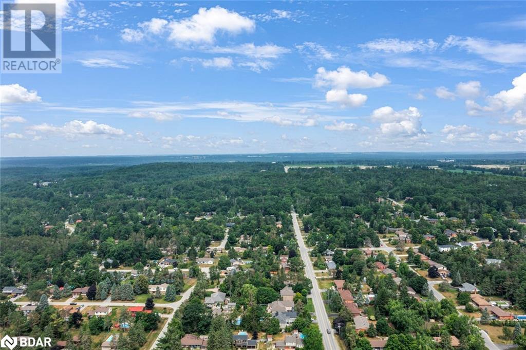 Photo 35 of 2 Noraline Avenue, Midhurst ON