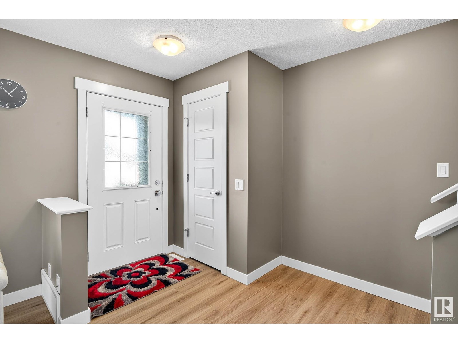 Photo 2 of 7327 Edgemont Wy Nw, Edmonton AB