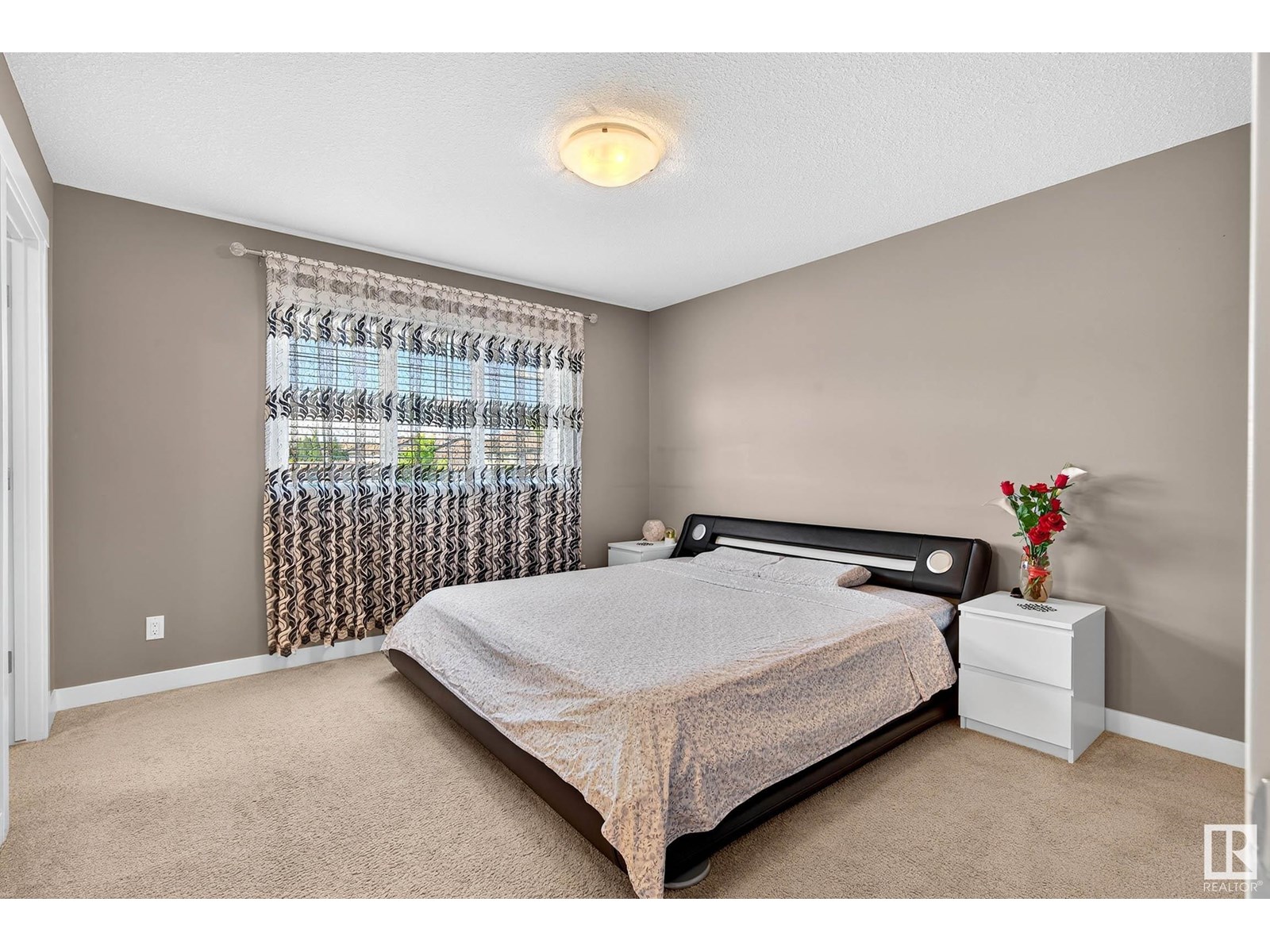 Photo 18 of 7327 Edgemont Wy Nw, Edmonton AB