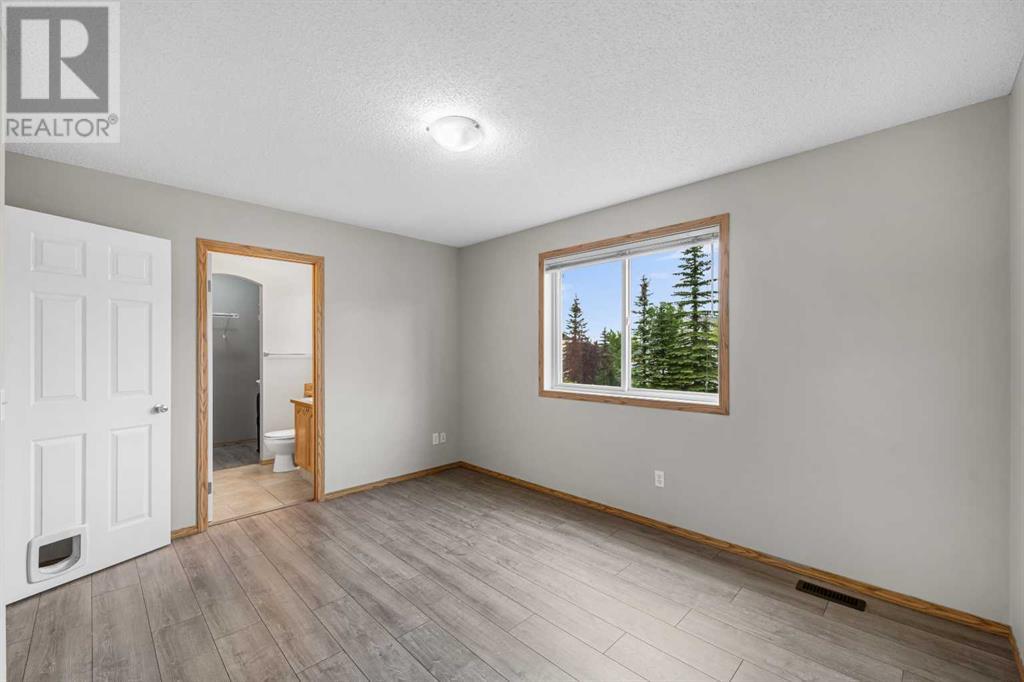 Single Family House for Sale in  Covebrook Close NE Coventry Hills Calgary 