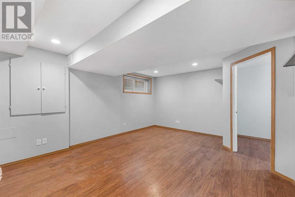 Single Family House for Sale in  Covebrook Close NE Coventry Hills Calgary 