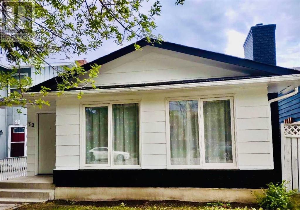 Photo 1 of 32 Midland Place Se, Calgary AB