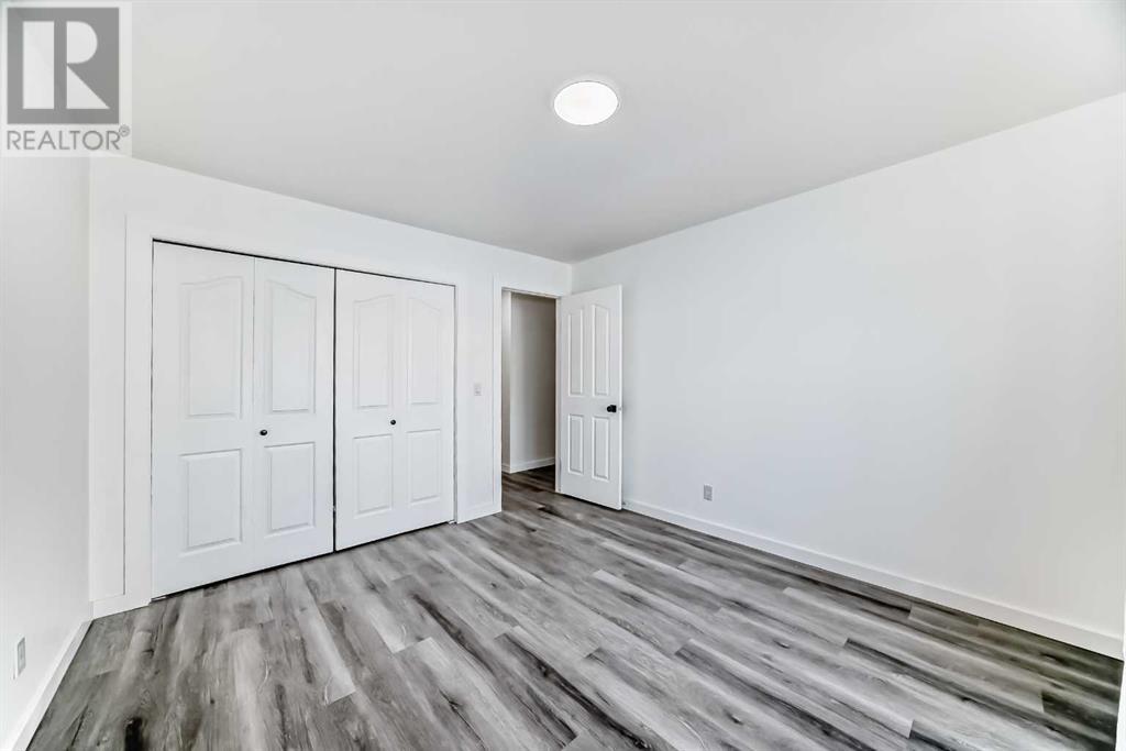 Photo 12 of 32 Midland Place Se, Calgary AB