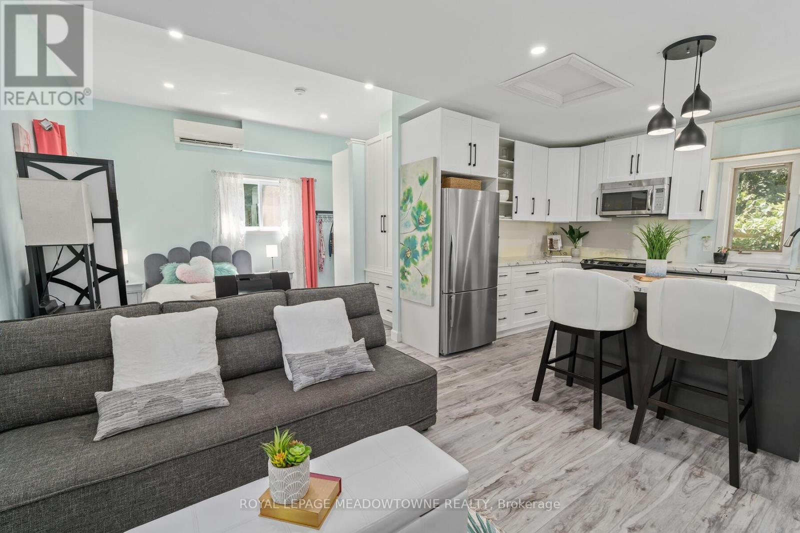 Photo 45 of 1 Erinlea Crescent, Erin ON