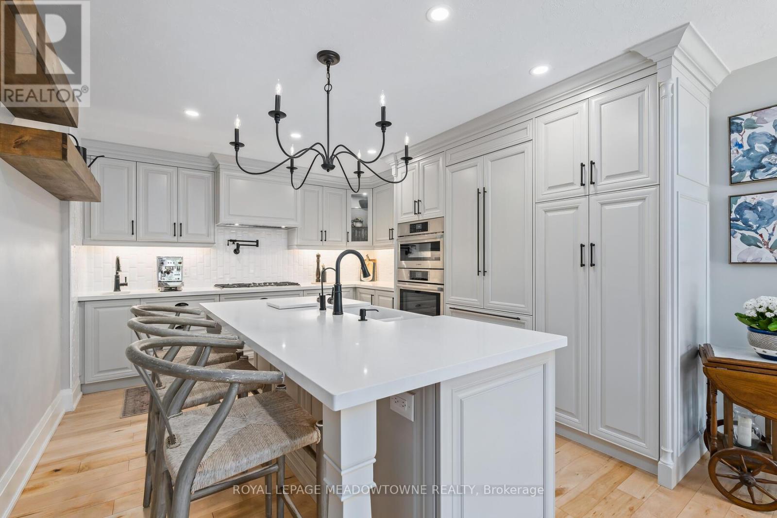 Photo 7 of 1 Erinlea Crescent, Erin ON