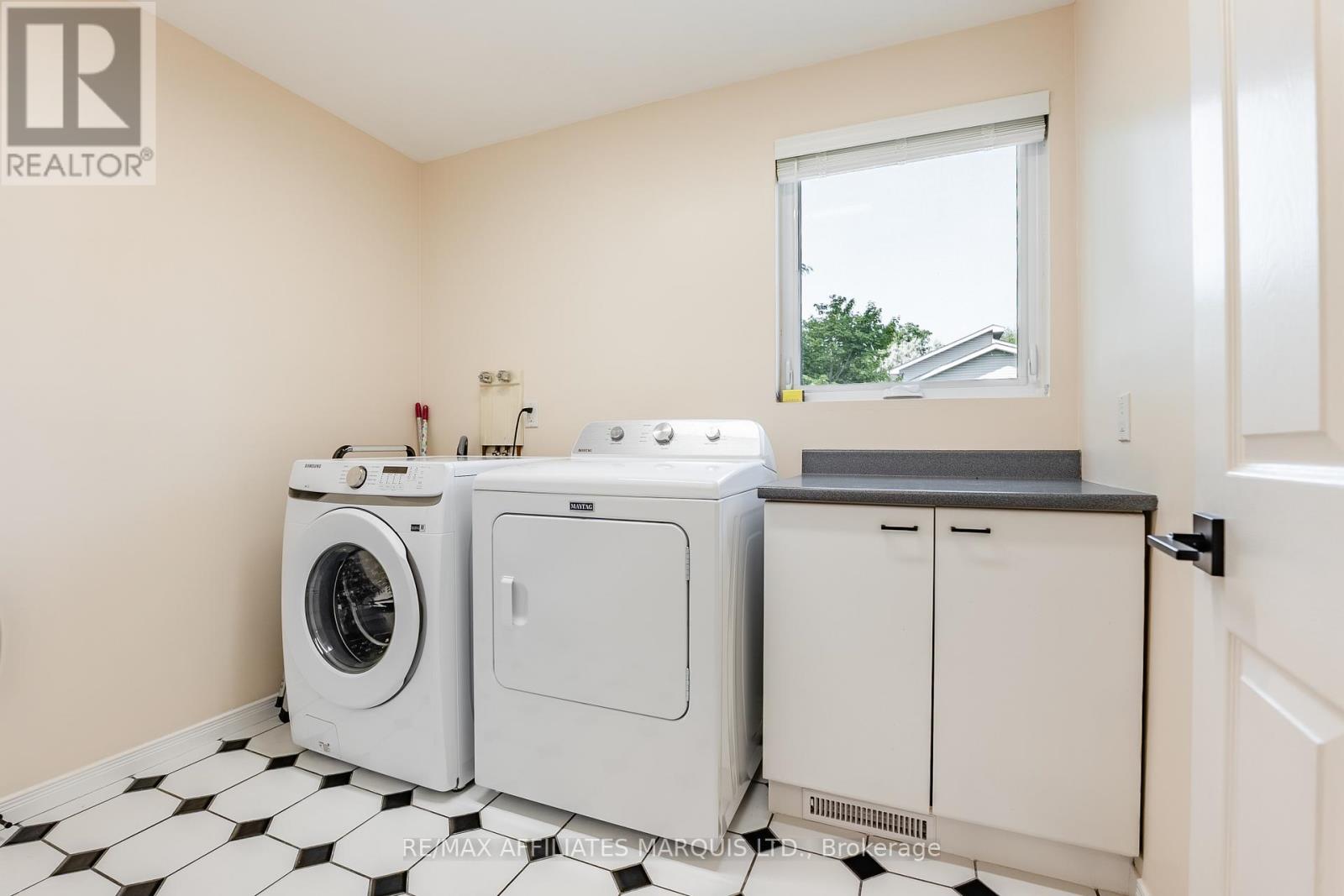 Photo 29 of 875 Kenyon Crescent, Cornwall ON