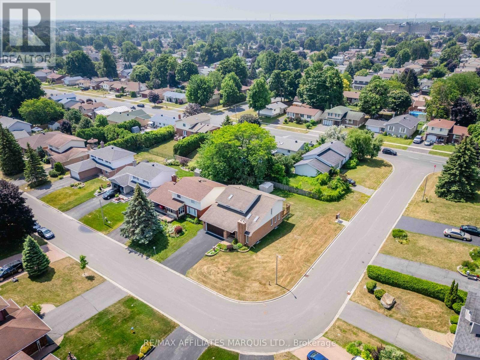Photo 16 of 875 Kenyon Crescent, Cornwall ON