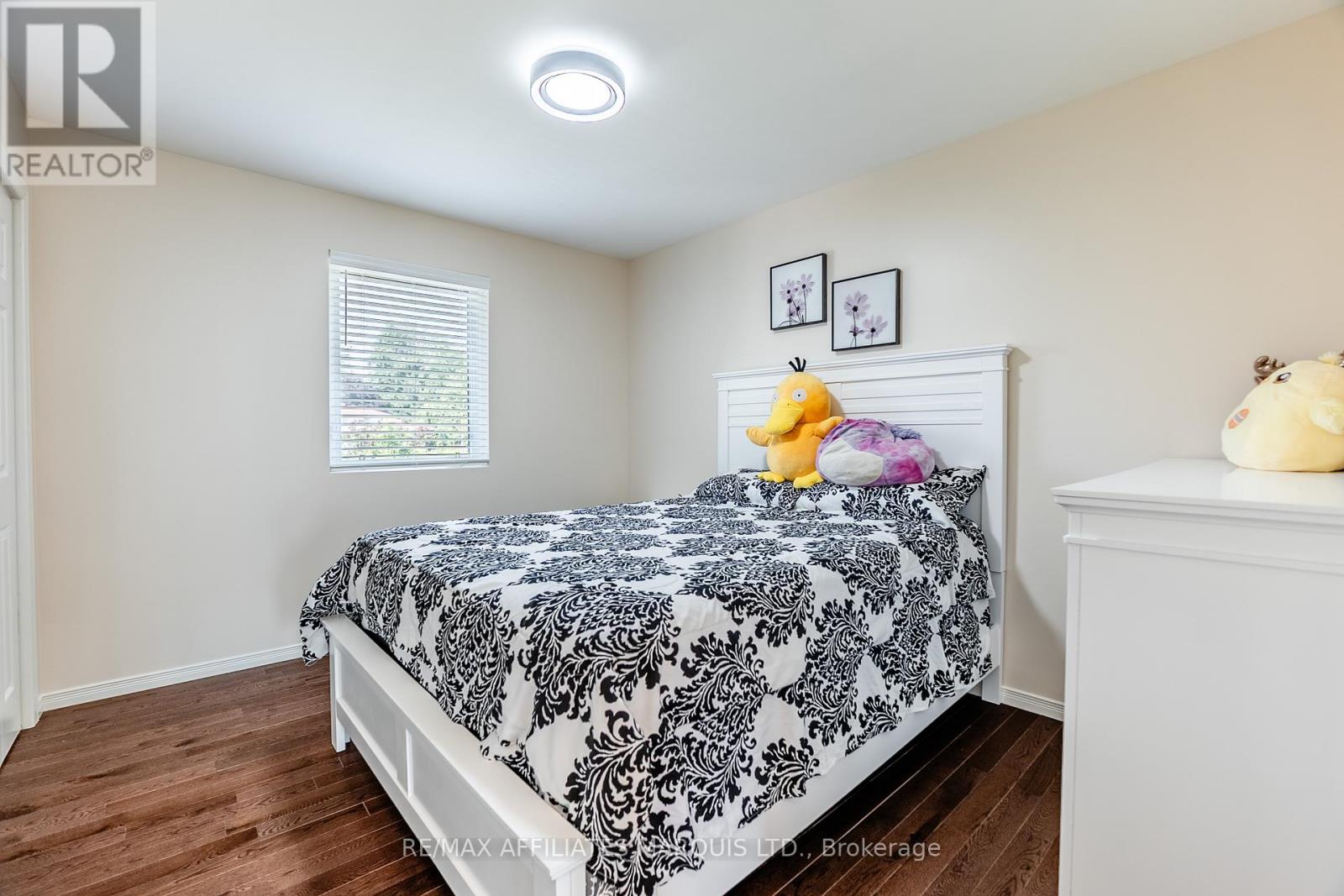 Photo 9 of 875 Kenyon Crescent, Cornwall ON
