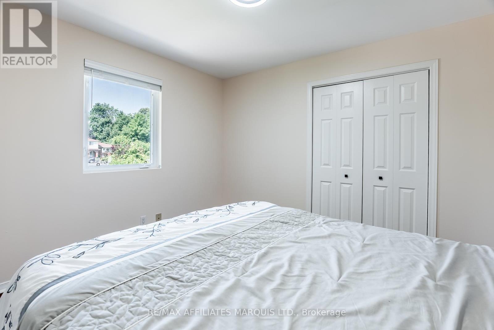 Photo 5 of 875 Kenyon Crescent, Cornwall ON