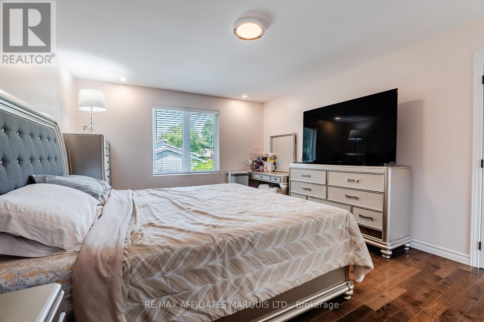 Photo 4 of 875 Kenyon Crescent, Cornwall ON