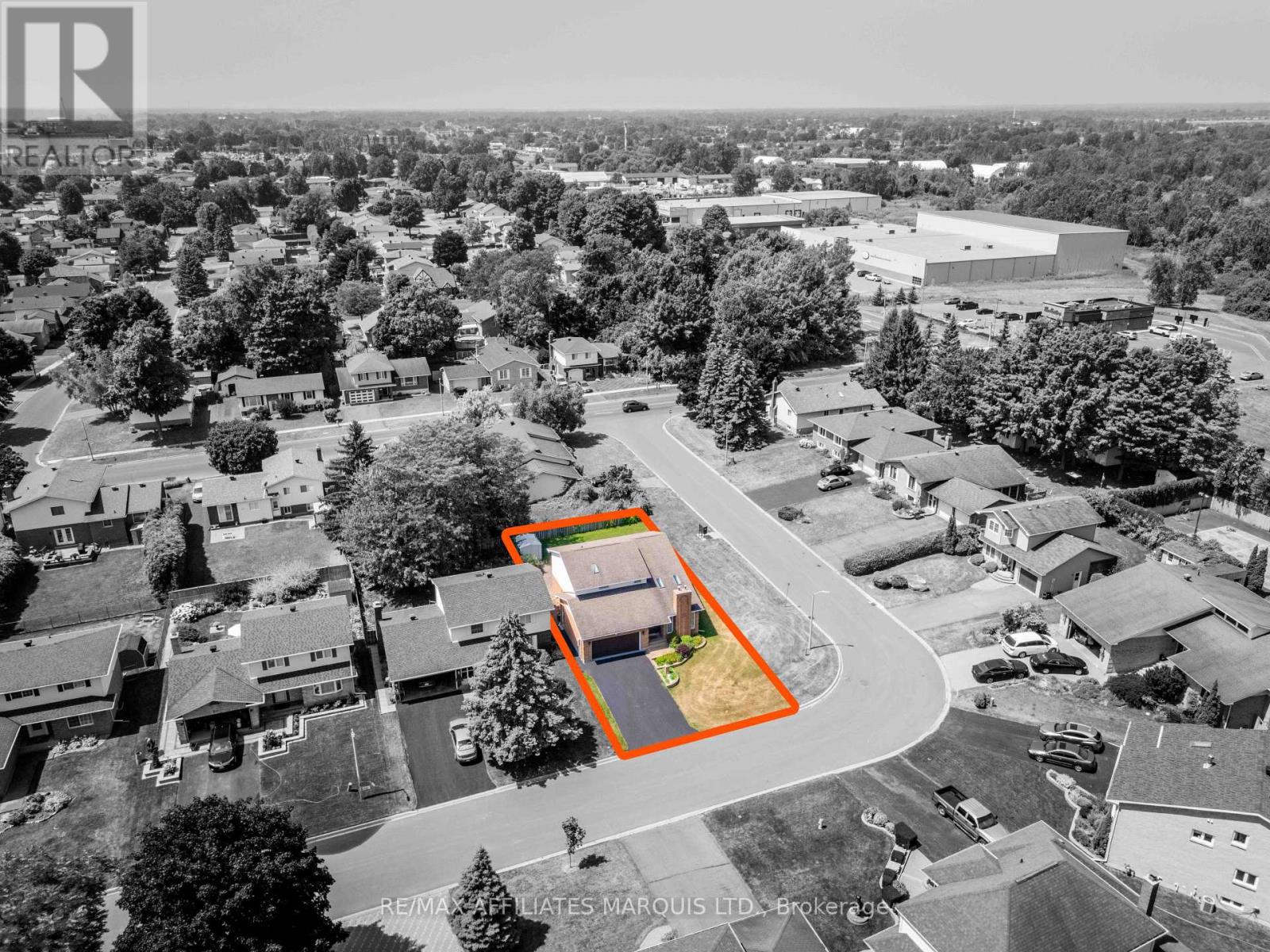 Photo 33 of 875 Kenyon Crescent, Cornwall ON