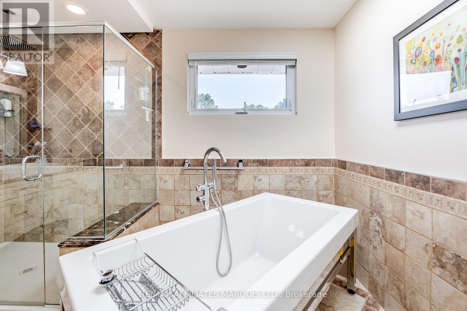 Photo 44 of 875 Kenyon Crescent, Cornwall ON