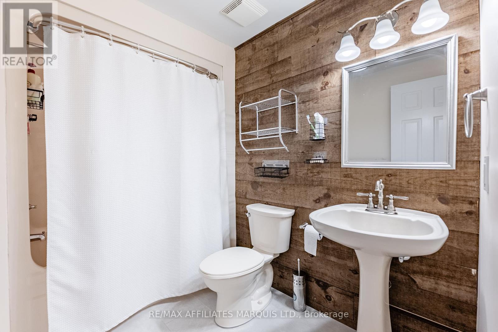 Photo 32 of 875 Kenyon Crescent, Cornwall ON