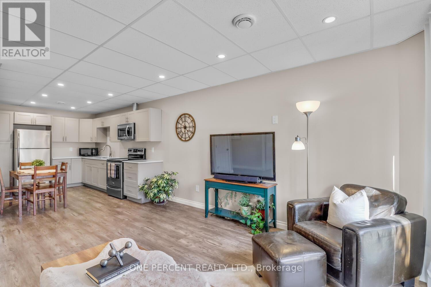Photo 26 of 92 Lily Drive, Orillia ON