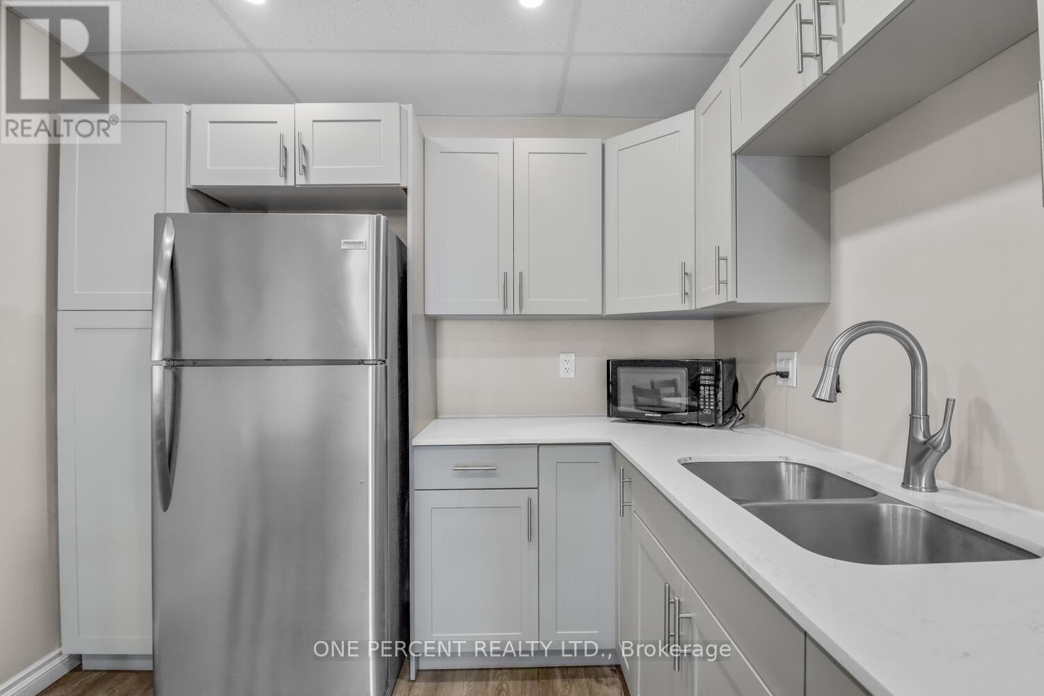 Photo 31 of 92 Lily Drive, Orillia ON