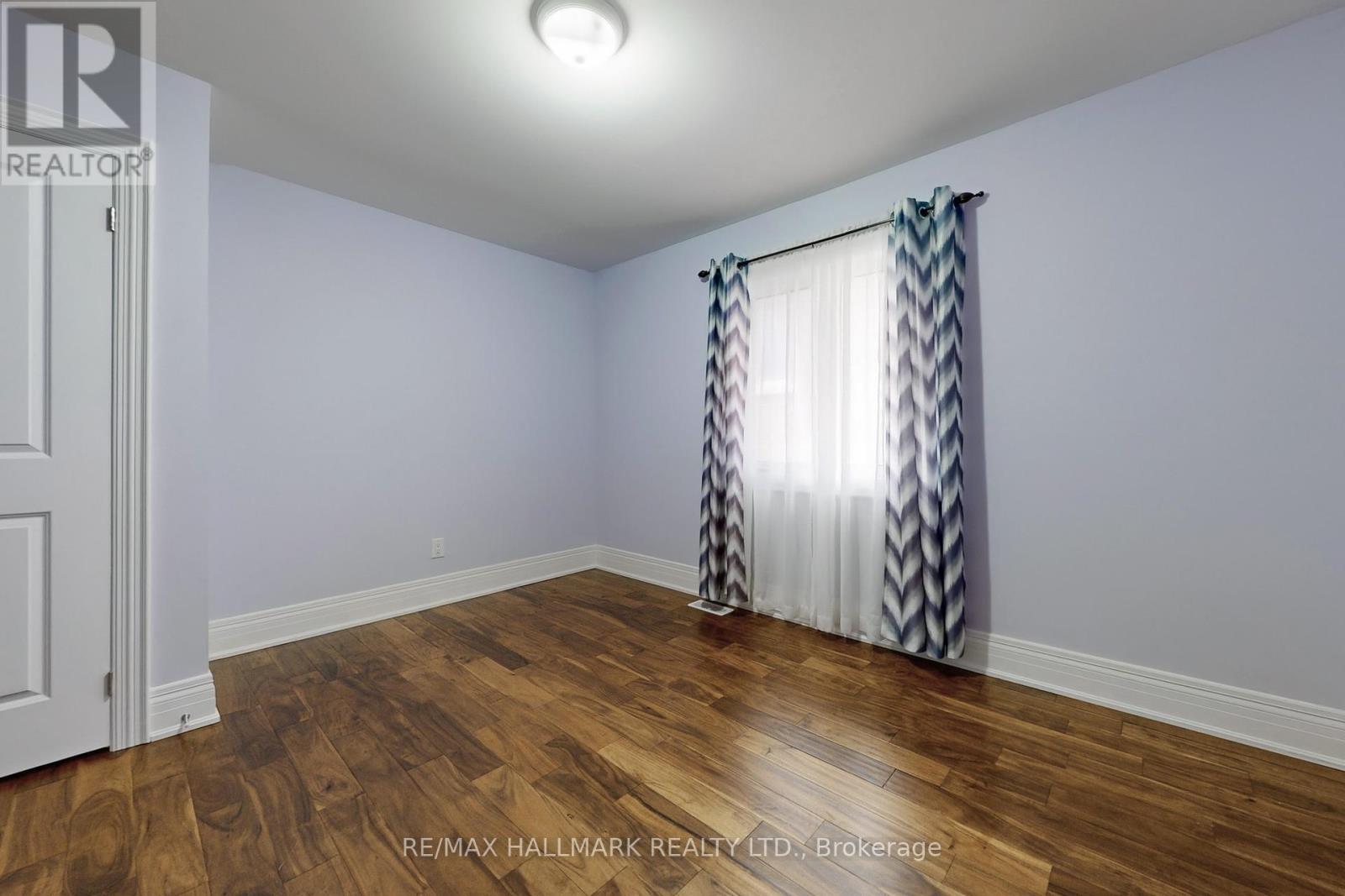 Photo 35 of 61 Mcisaac Drive, Springwater ON