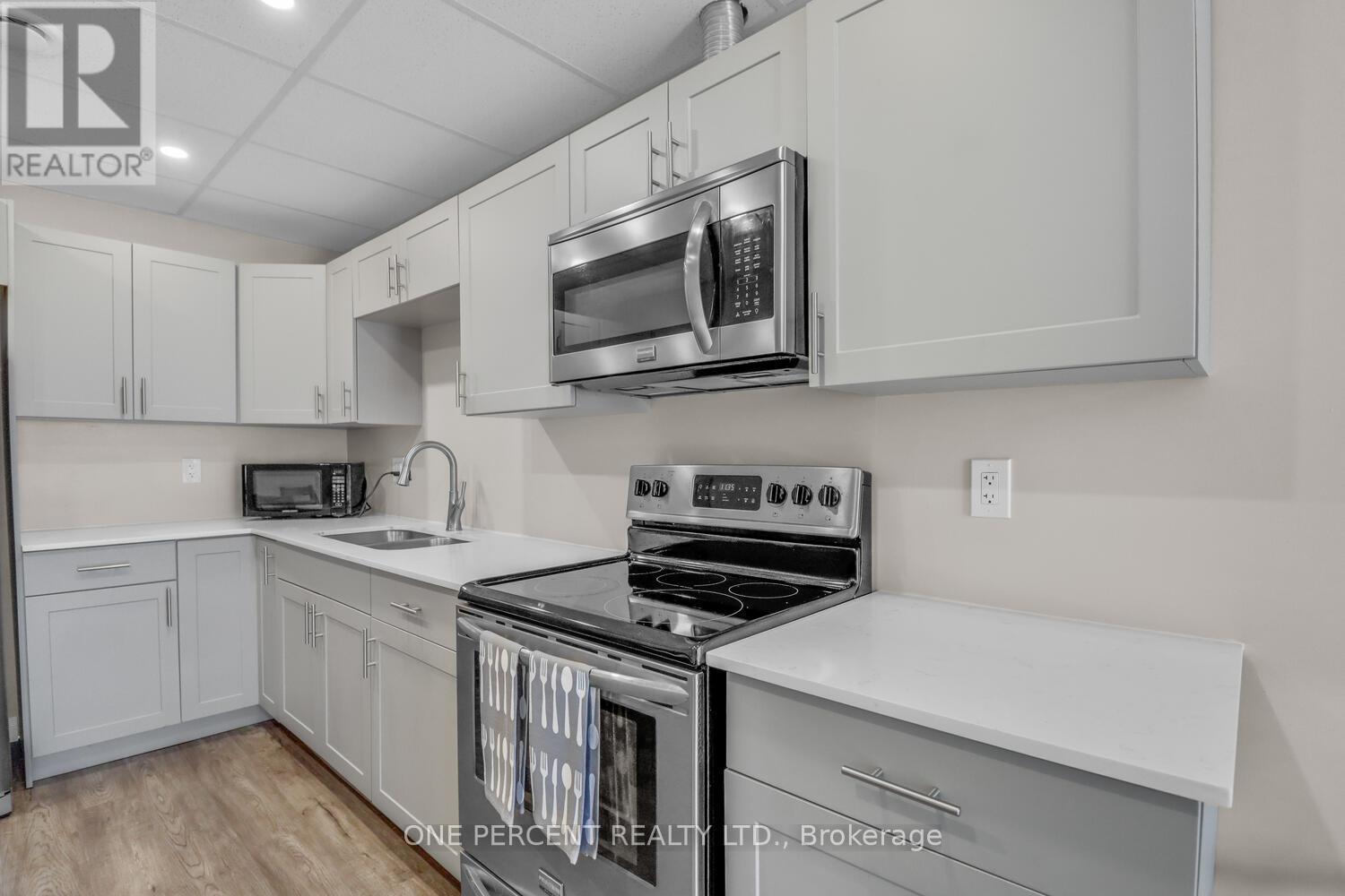 Photo 30 of 92 Lily Drive, Orillia ON