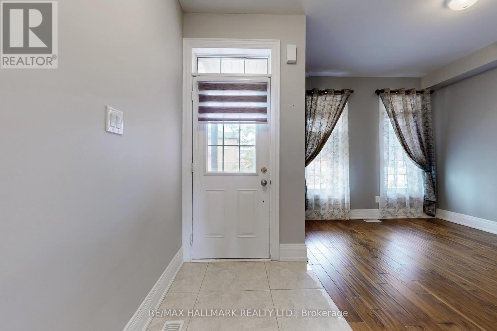 Photo 20 of 61 Mcisaac Drive, Springwater ON