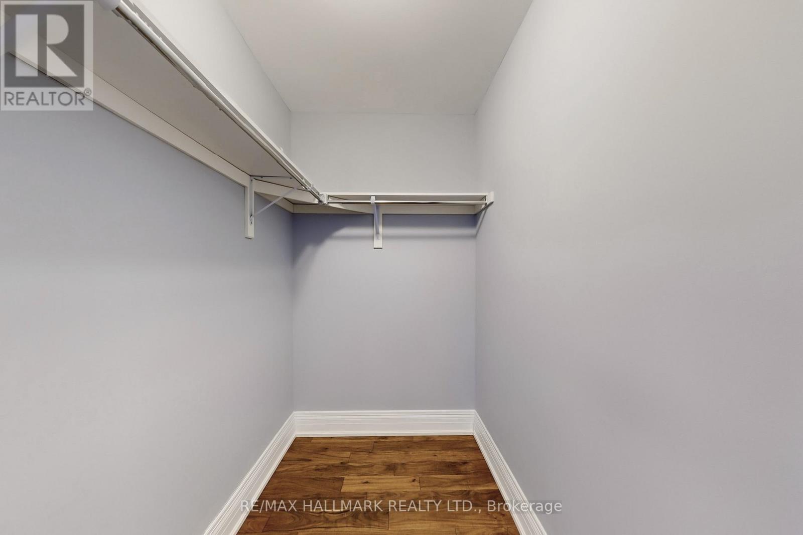 Photo 27 of 61 Mcisaac Drive, Springwater ON