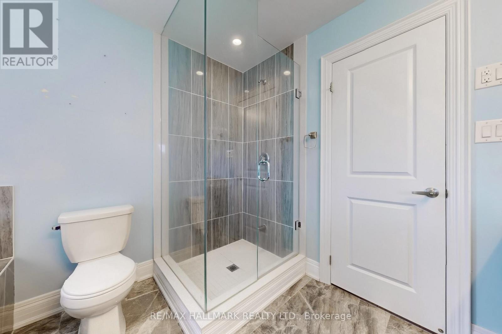 Photo 30 of 61 Mcisaac Drive, Springwater ON