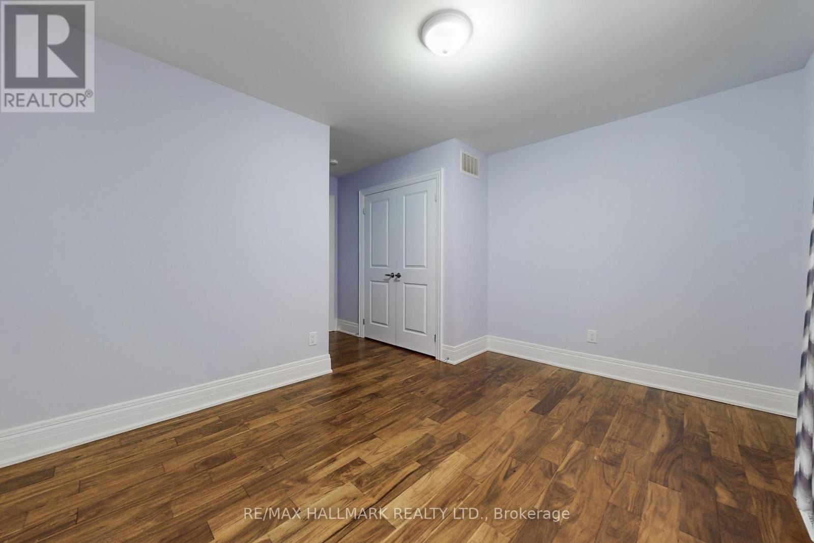 Photo 37 of 61 Mcisaac Drive, Springwater ON