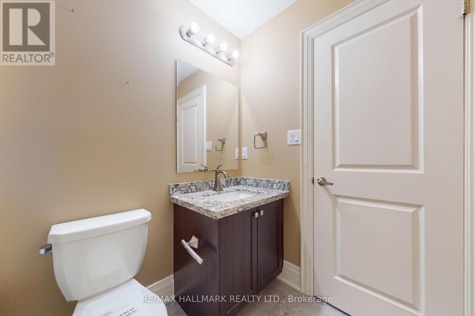 Photo 41 of 61 Mcisaac Drive, Springwater ON
