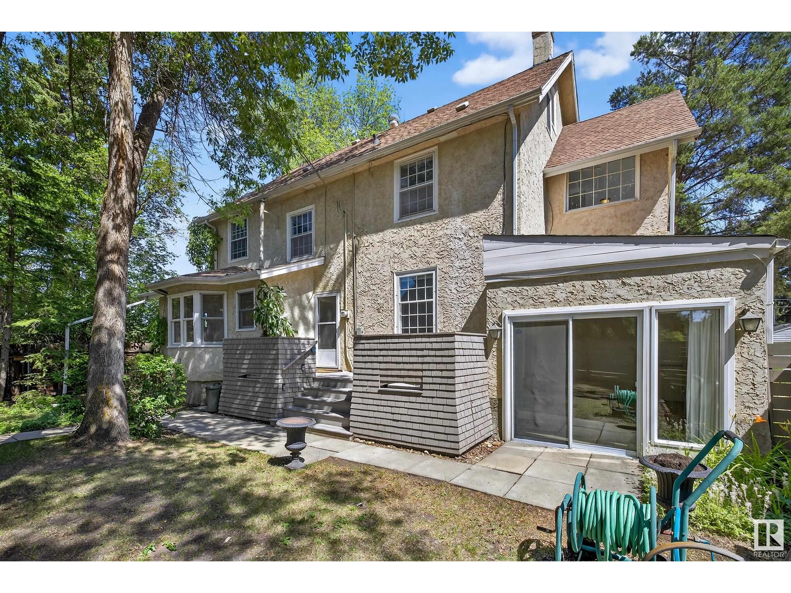 Photo 46 of 10416 Glenora Cr Nw, Edmonton AB