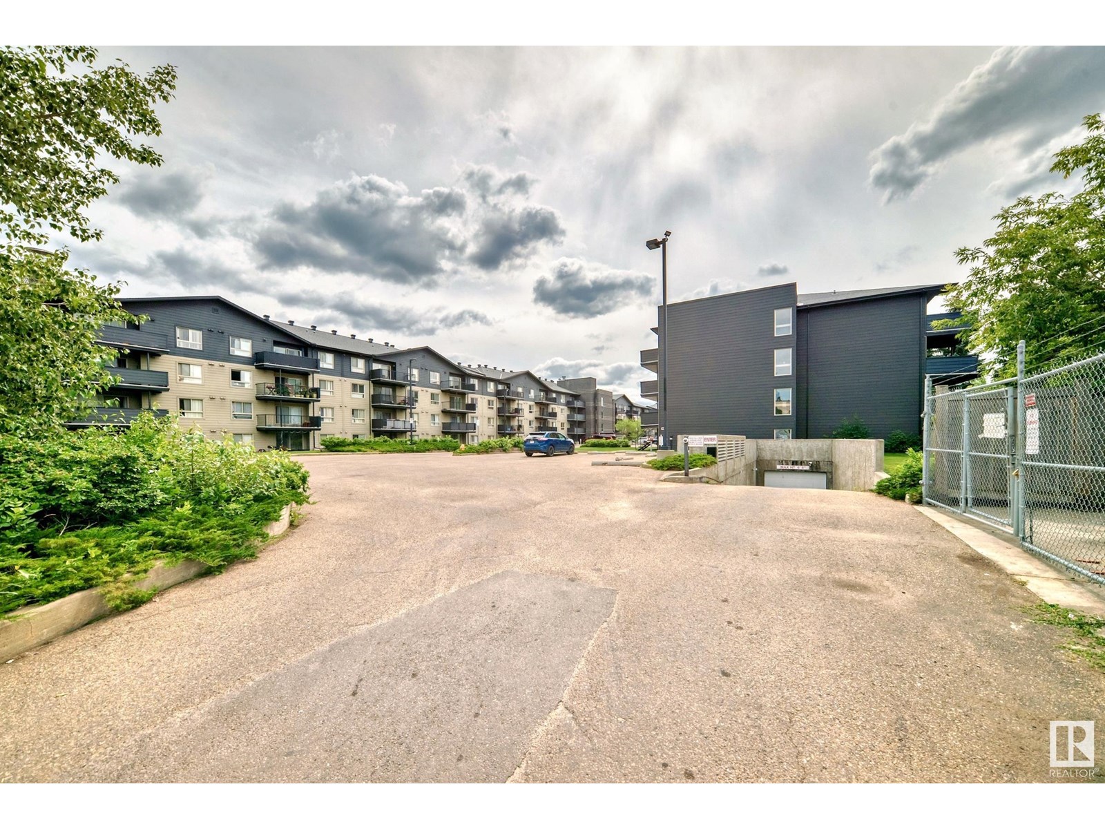 Photo 43 of 307 17011 67 Av Nw, Edmonton AB