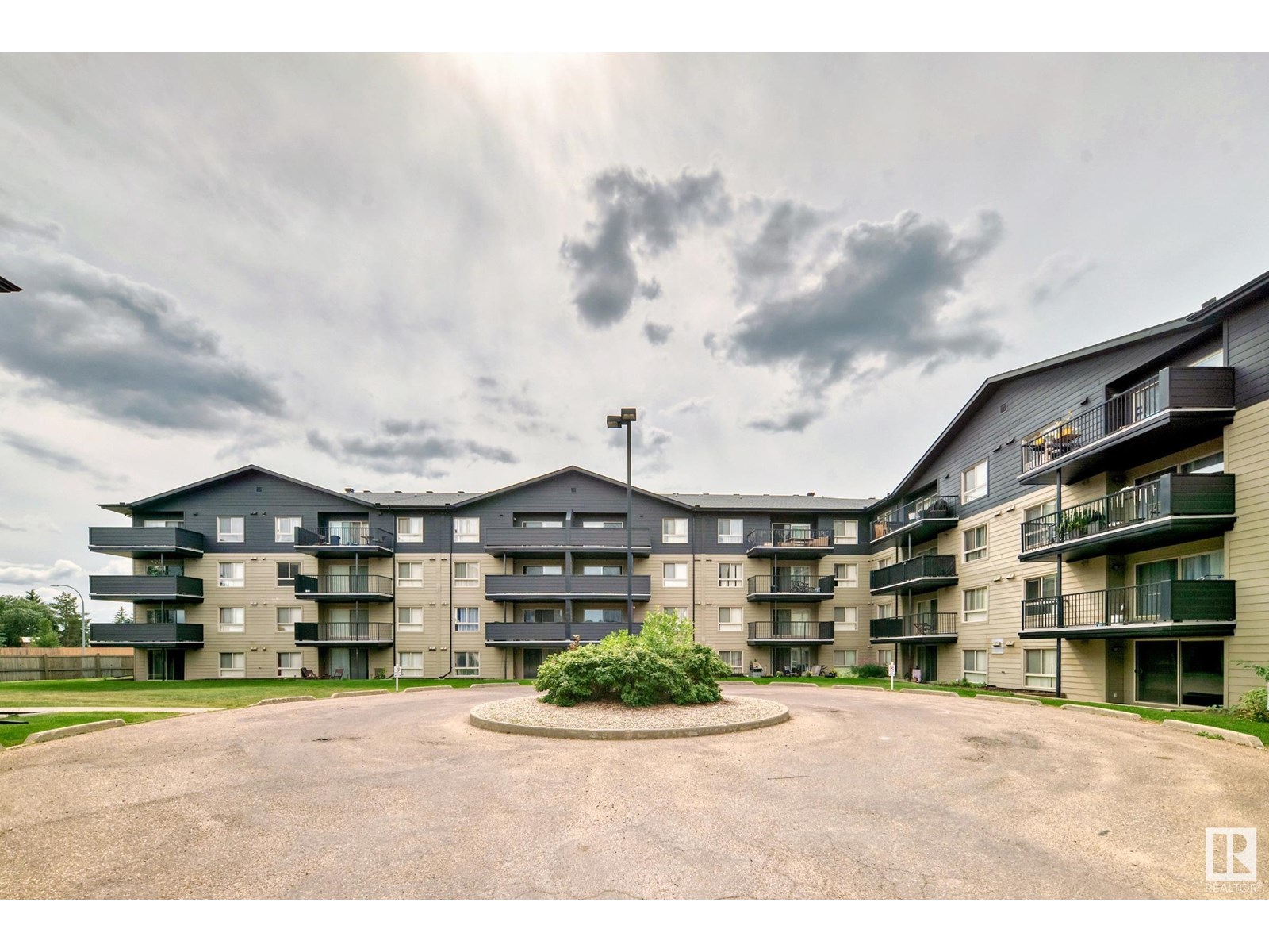 Photo 47 of 307 17011 67 Av Nw, Edmonton AB