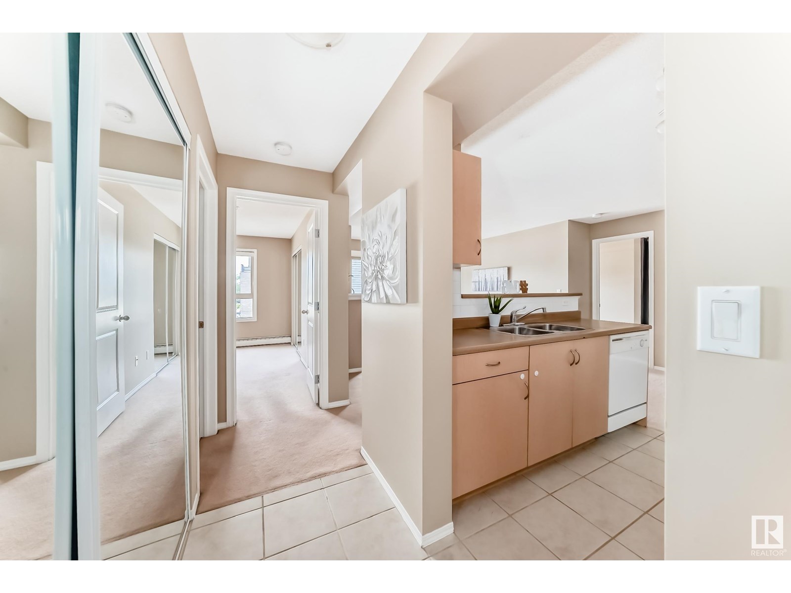 Photo 6 of 307 17011 67 Av Nw, Edmonton AB