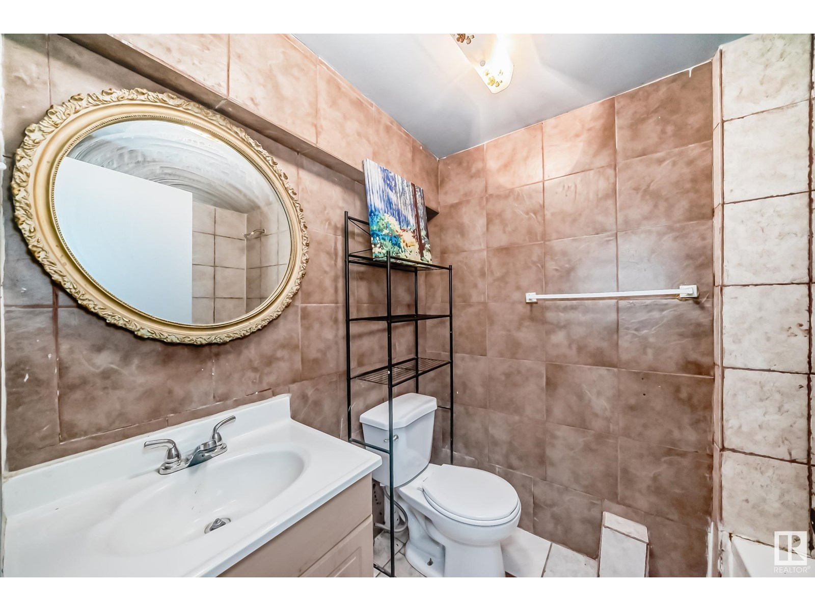 Photo 37 of 13003 Sherbrooke Av Nw, Edmonton AB